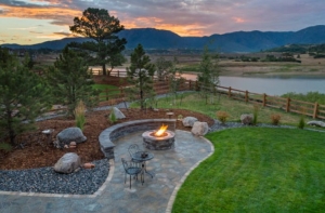 How to Build a Safe and Stylish Fire Pit in Your Backyard